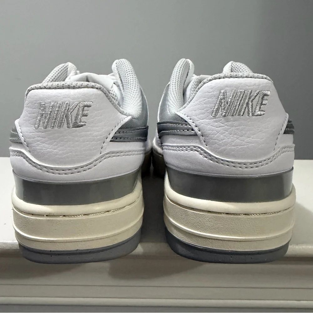 NIKE Gamma Force Sneakers - Women’s White Platform Shoes - Size 8.5 & 9